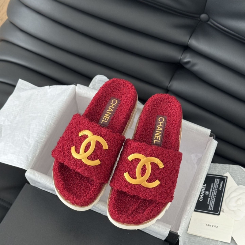 Ch**el slippers